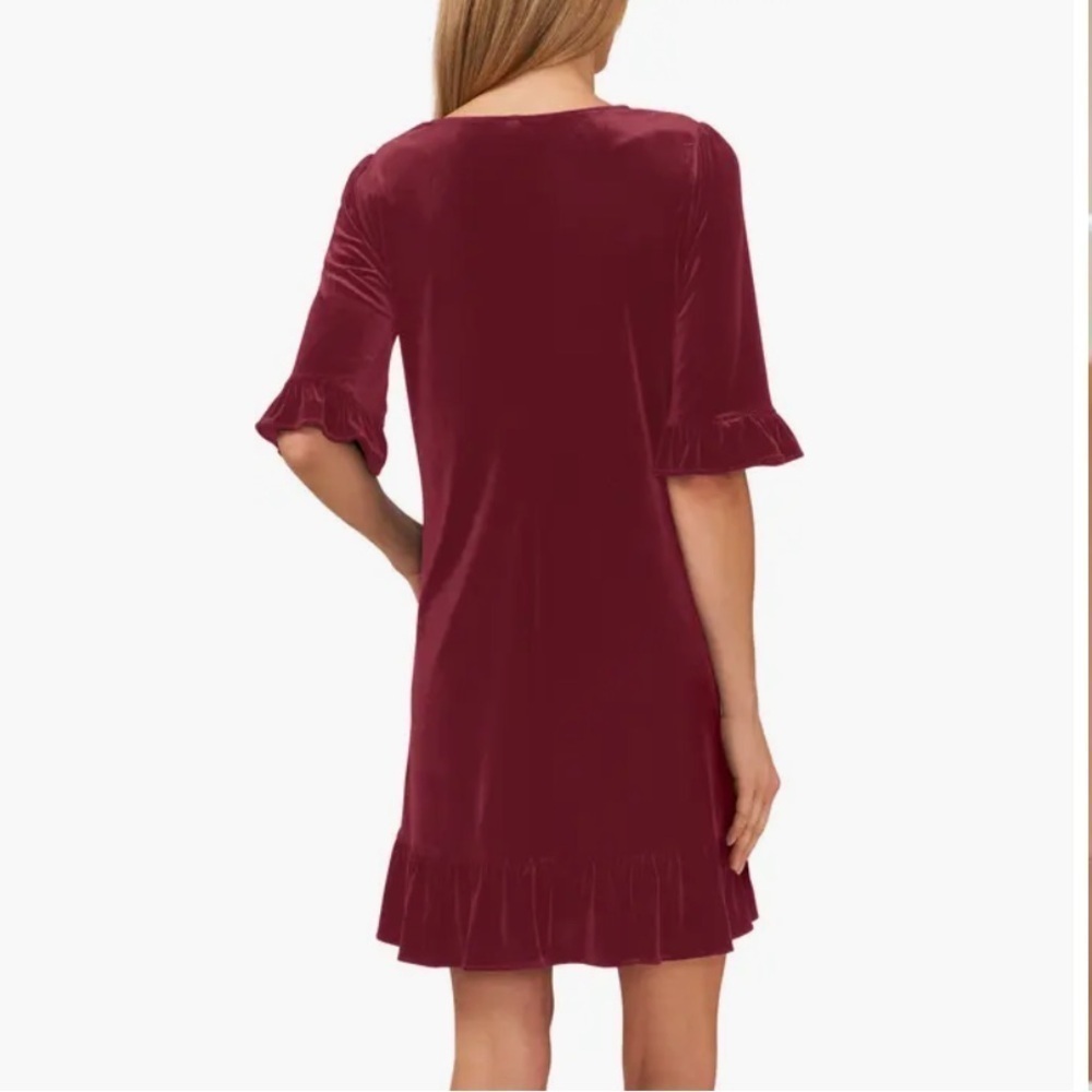 V Neck Elbow Sleeve Velvet Minidress
CeCe - Picture 2 of 5